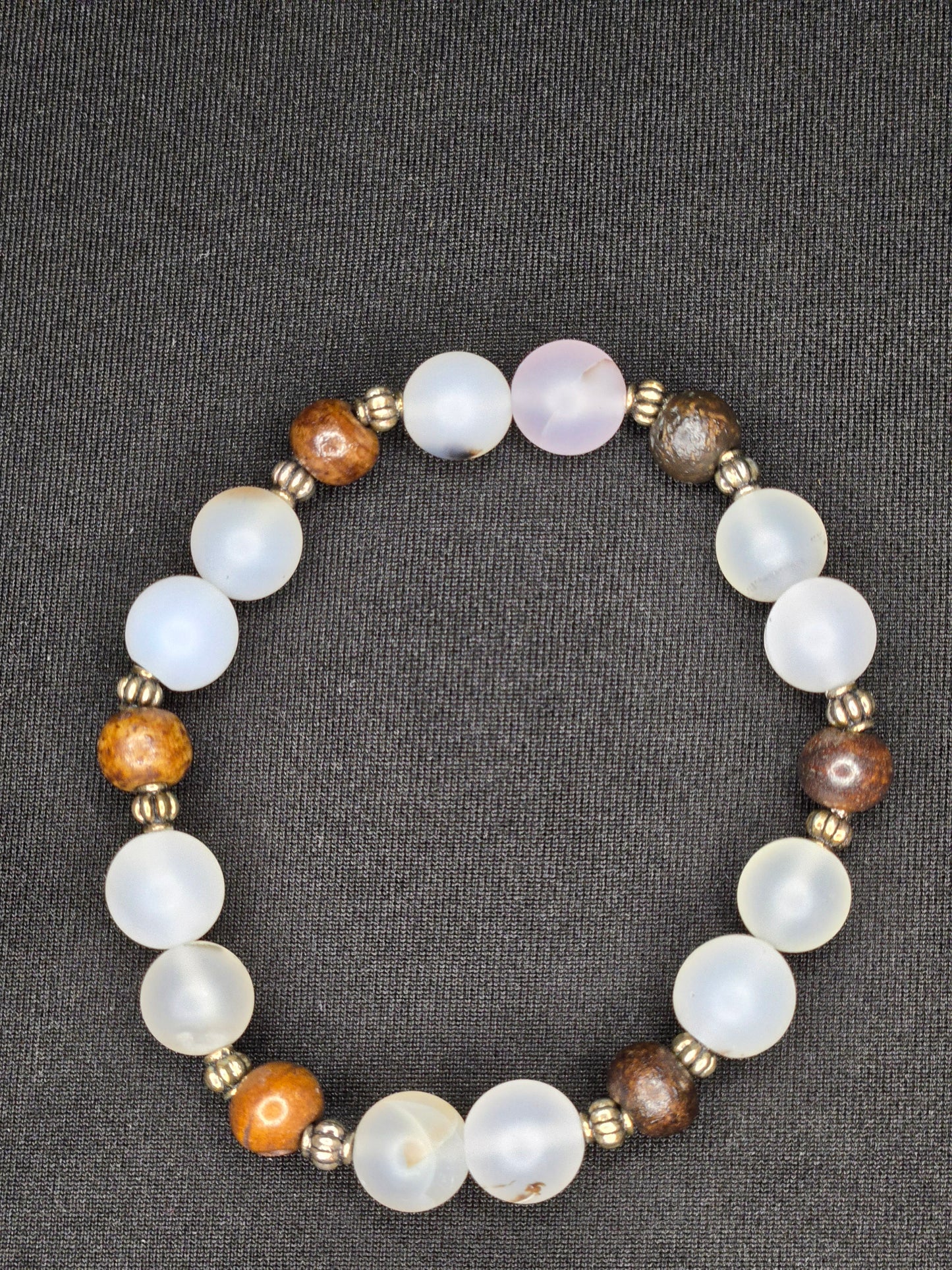 Frostwood Balance Bracelet – Matte Agate & Polished Wood Harmony