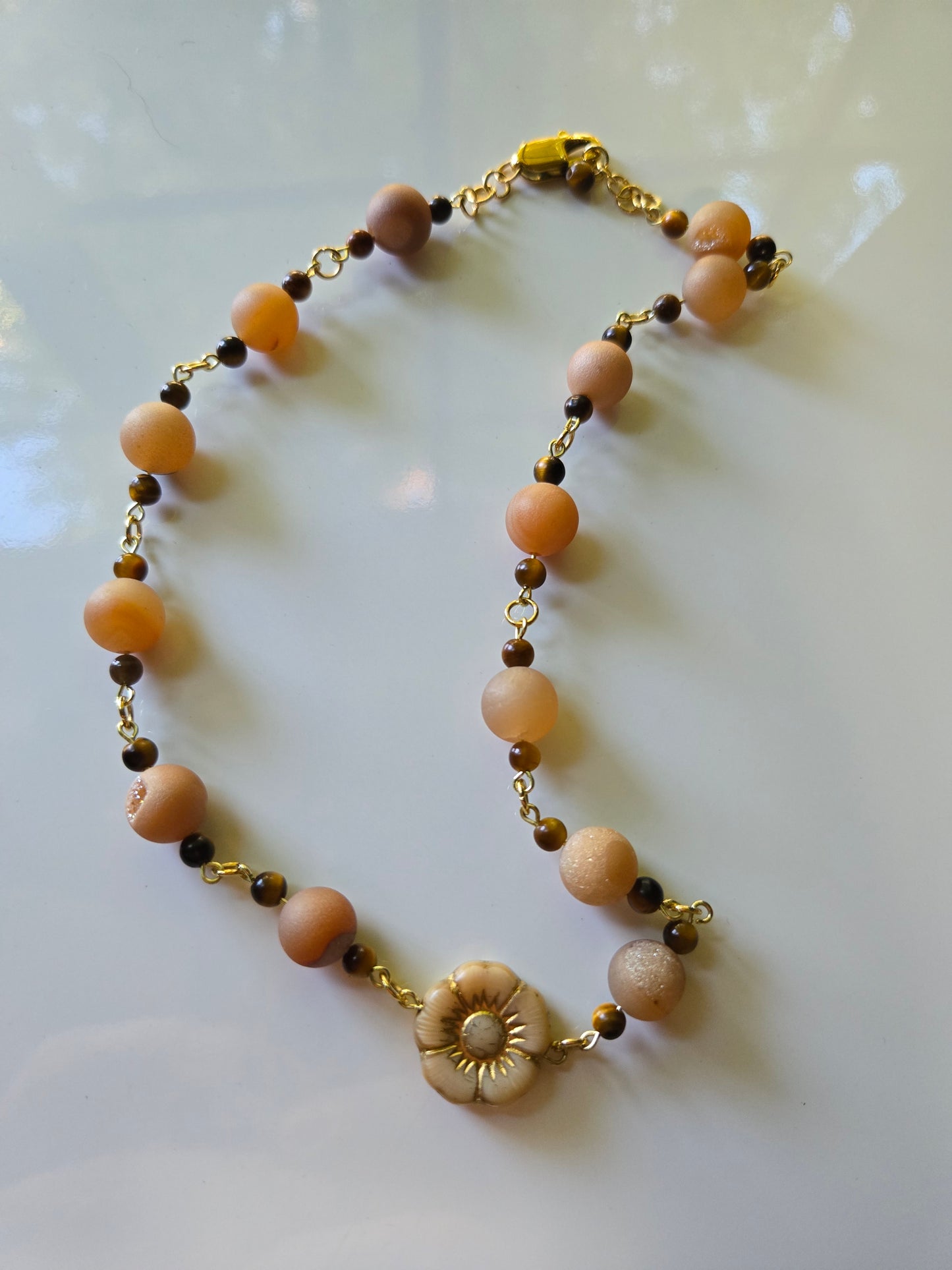 Amber Bloom Necklace – Golden Sands & Carved Flower Pendant