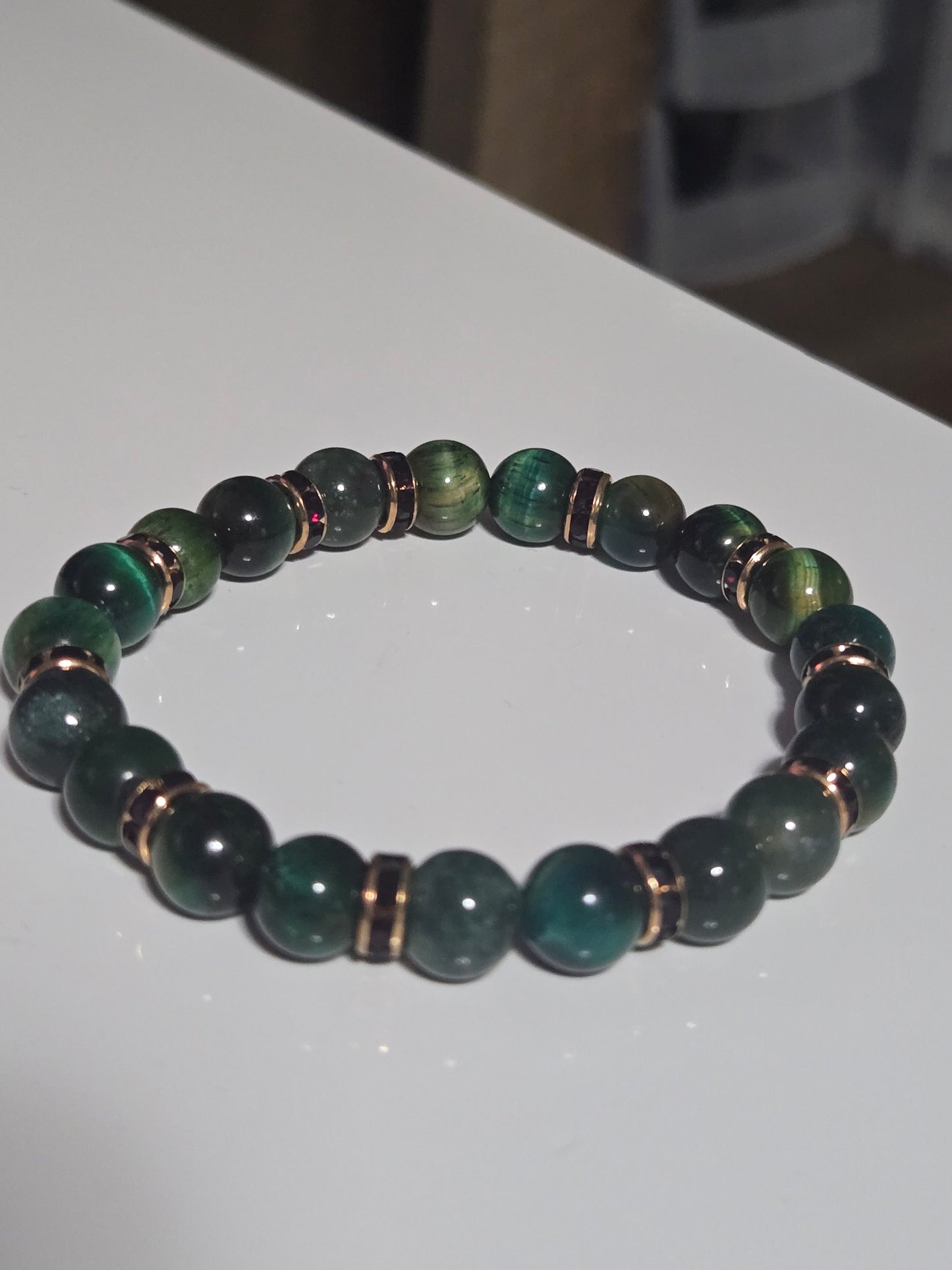 Emerald Mirage Gemstone Bracelet – Green Agate & Garnet Gold Accents