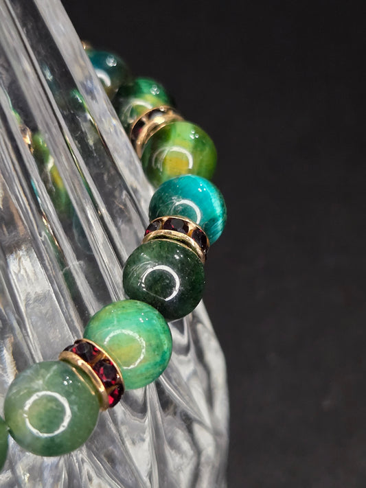 Emerald Mirage Gemstone Bracelet – Green Agate & Garnet Gold Accents