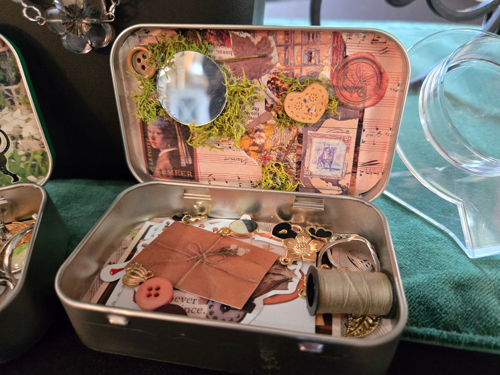 Altoid Vaults – Mini Worlds in a Tin (4 Styles)