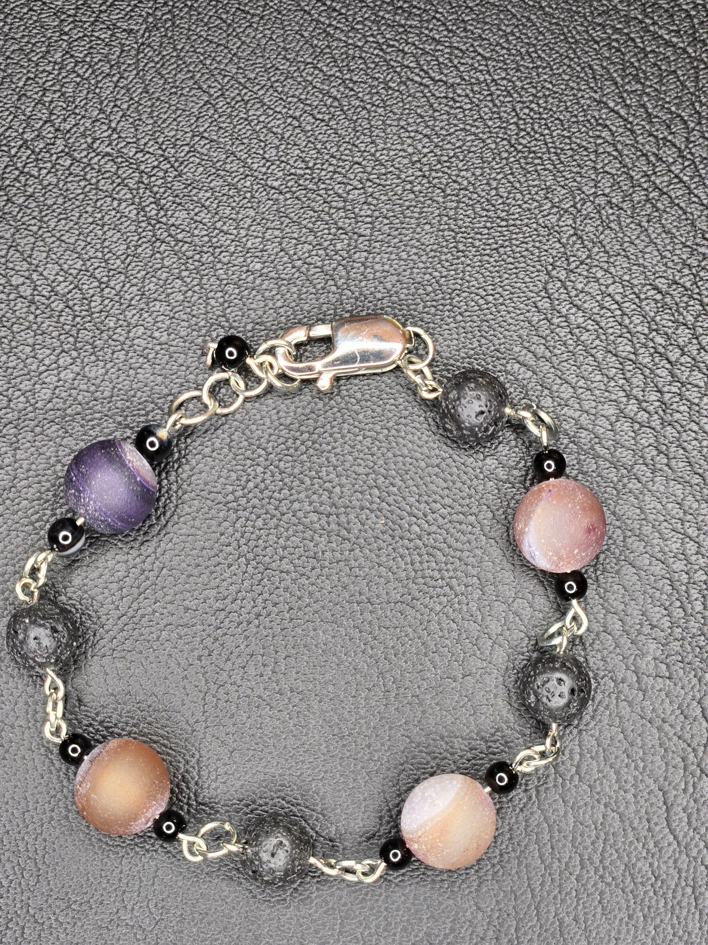 Twilight Ember Gemstone Bracelet – Frosted Agate, Lava Stone & Onyx