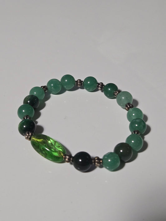 Forest Light Bracelet – Green Aventurine & Glass Leaf Accent