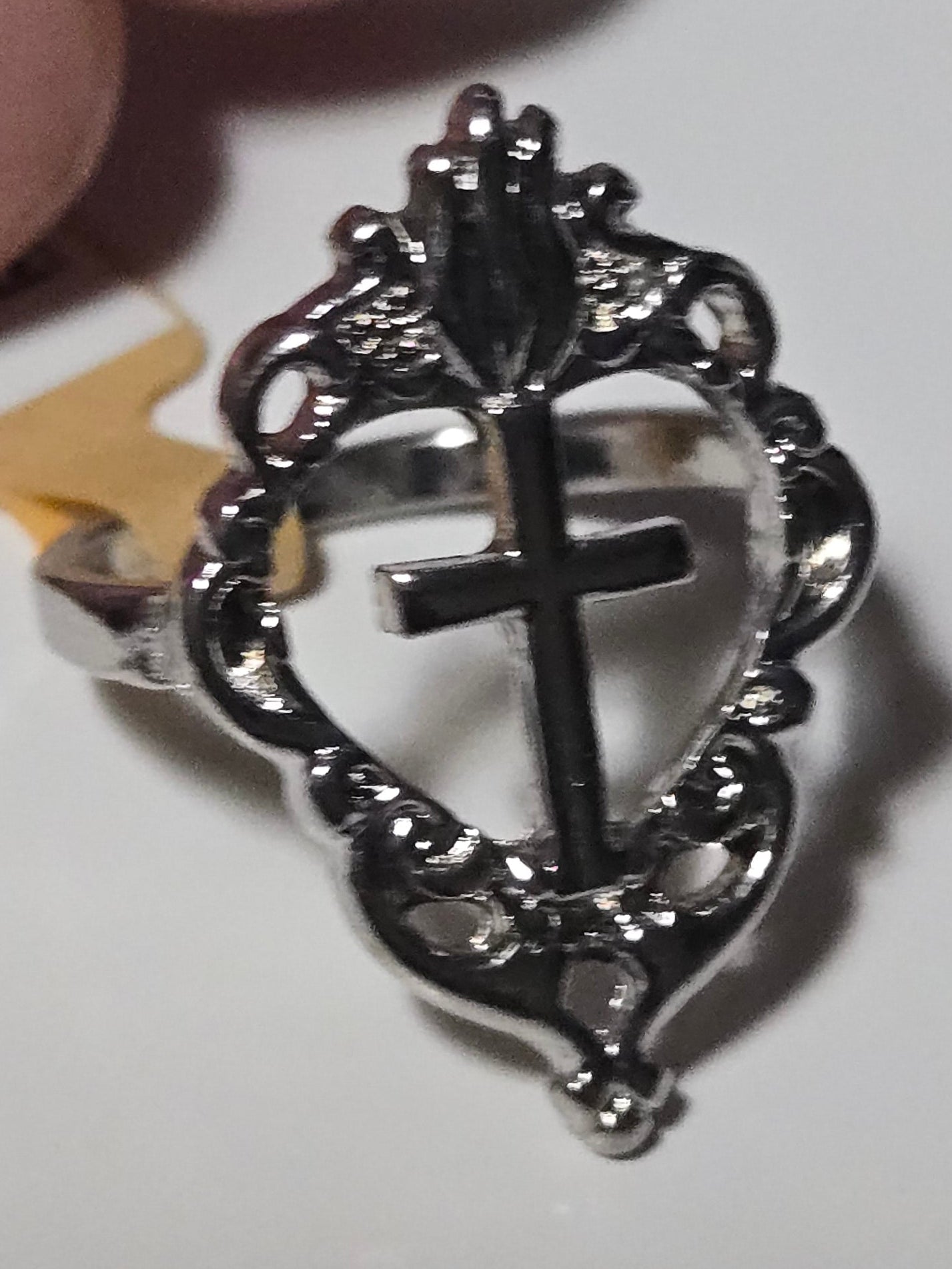 🕯️ Sanctum Cross Ring