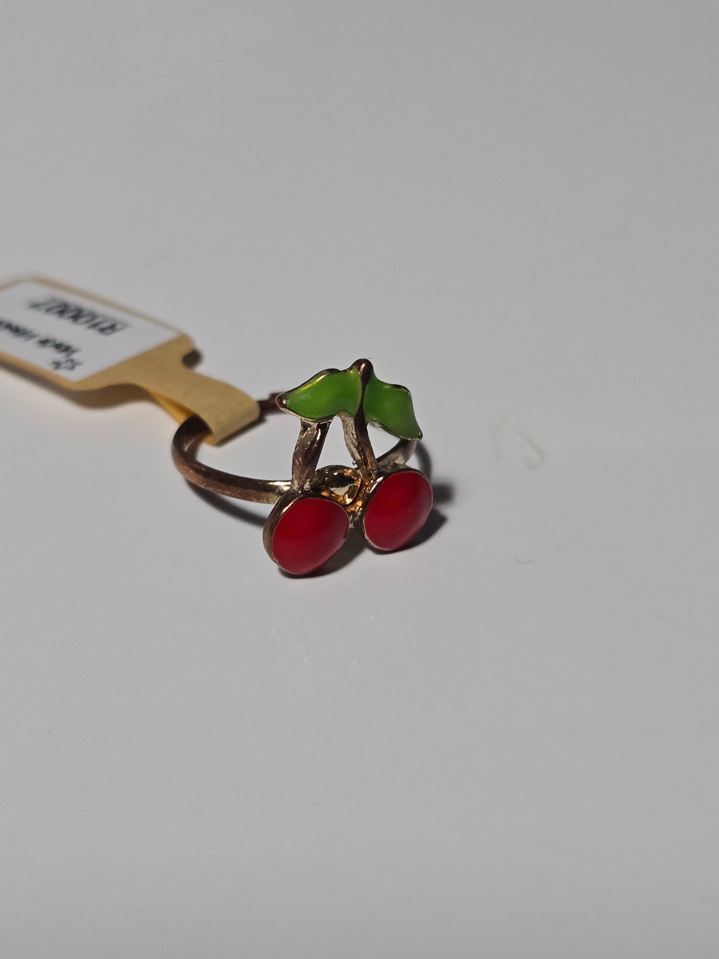 🍒 Cherry Pop Ring