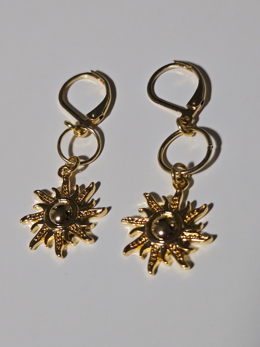 Golden Solar Radiance — Sun Earrings